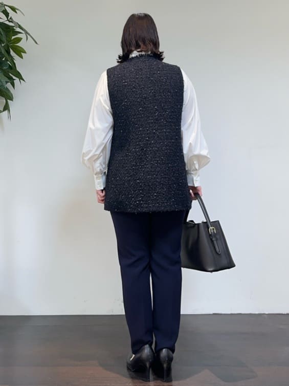 Asamiさんの「UNTITLED｜◆【通勤スーツ】タックテーパードパンツ」を使ったコーディネート
