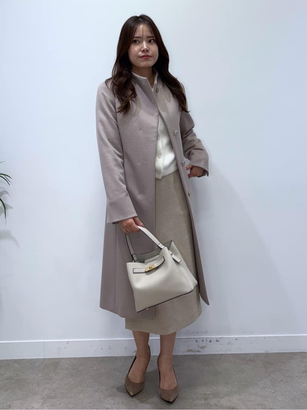 MISAKIさんの「COUP DE CHANCE｜【カシミヤ混／日本製】Iラインスタンドウィングカラーコート」を使ったコーディネート
