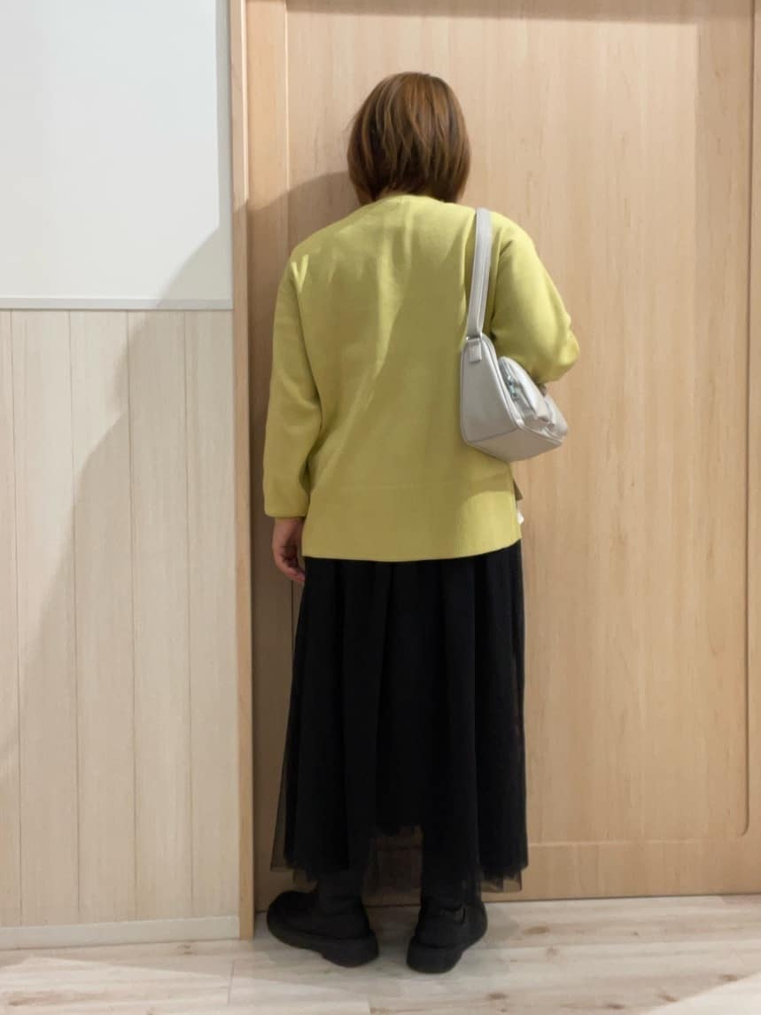 ポンさんの「SHOO･LA･RUE｜◆【洗える】一枚で簡単こなれ見え スポンディッシュ 裾レイヤード風ニット」を使ったコーディネート