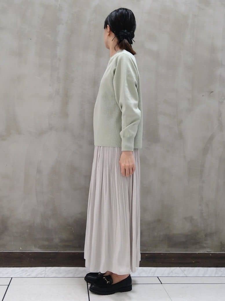 shioさんの「grove｜◆畦編みクルーネックニット」を使ったコーディネート