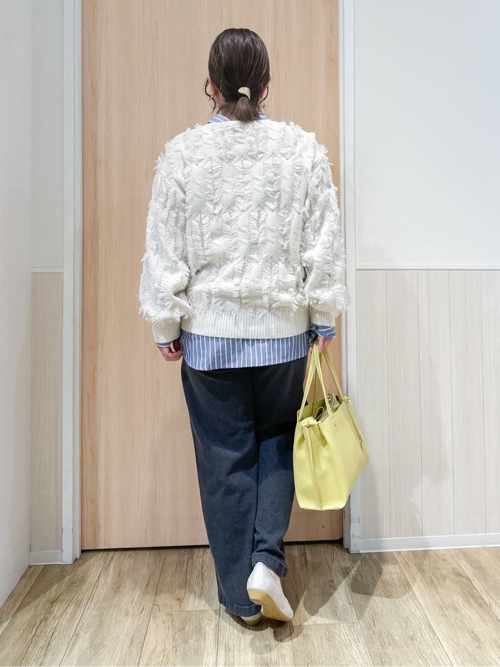 mimoさんの「SHOO･LA･RUE｜◆【洗える/S-LL】シーズン問わず合わせやすい ベーシックカラーシャツ」を使ったコーディネート