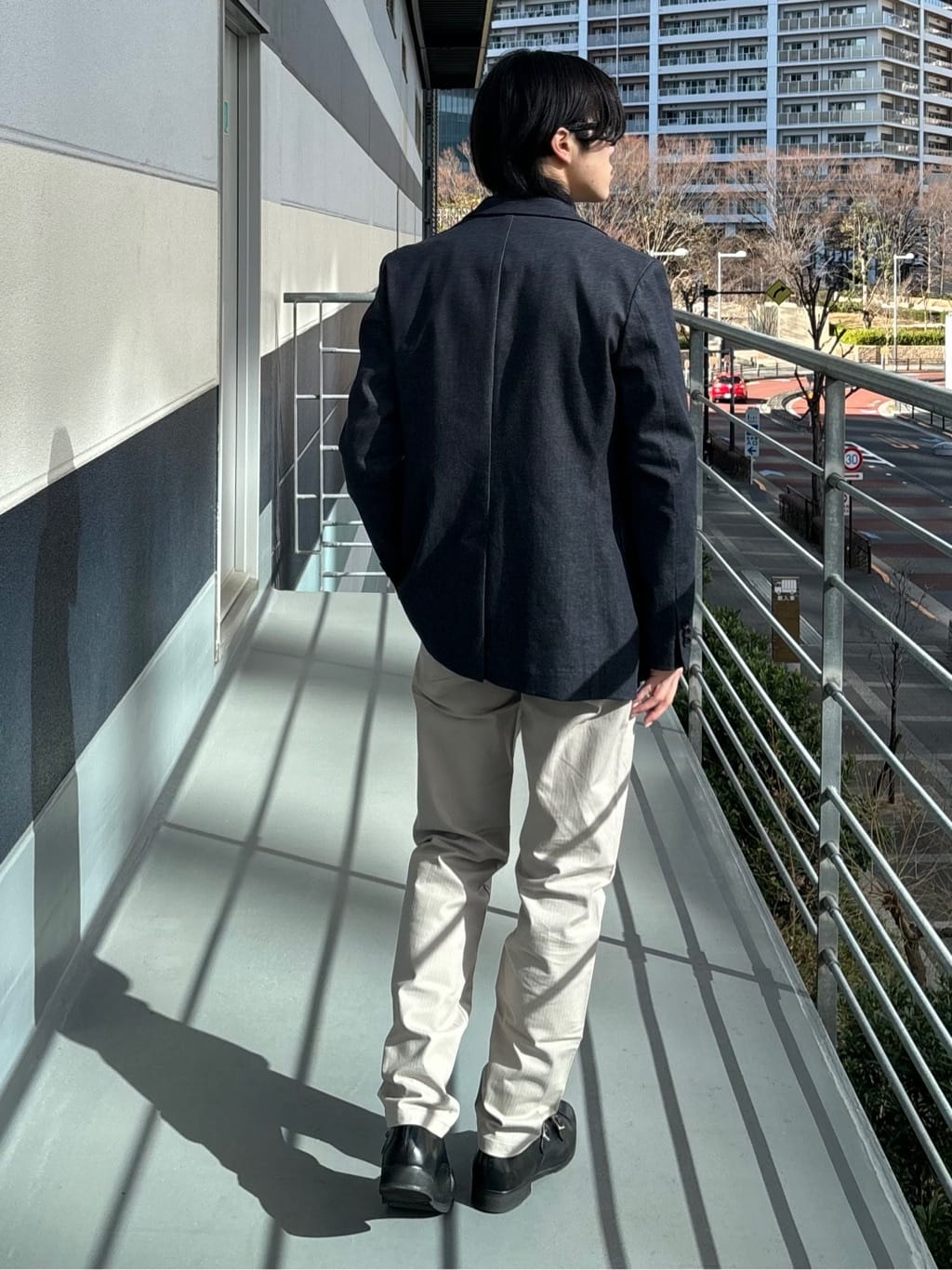 うらしーさんの「THE SHOP TK｜【オールシーズン穿ける！】7DAYSストレッチへリンボンパンツ　ON&hArr;OFF兼用」を使ったコーディネート