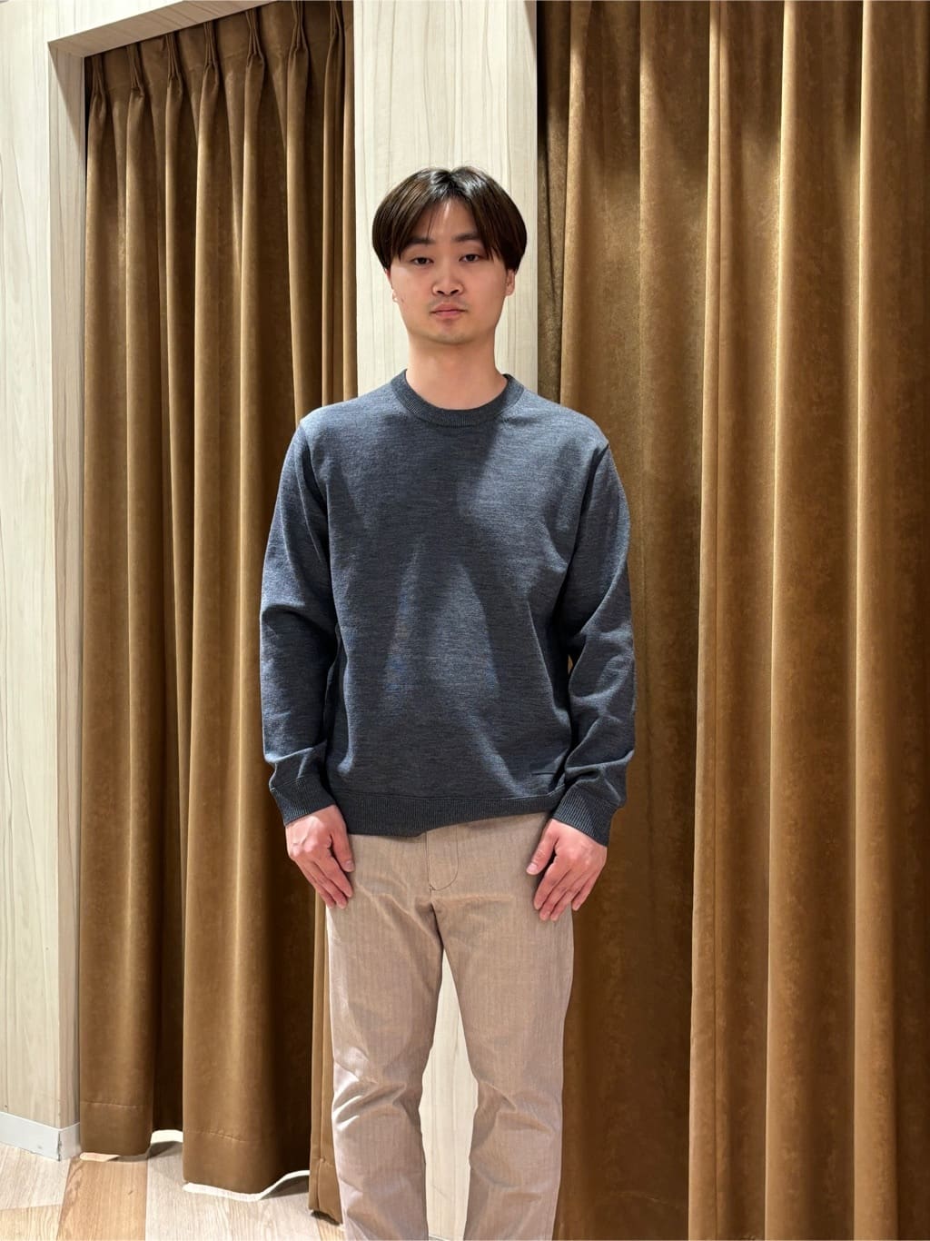 圭哉さんの「TAKEO KIKUCHI｜【Made in JAPAN】播州織 ヘリンボン ストレート パンツ」を使ったコーディネート