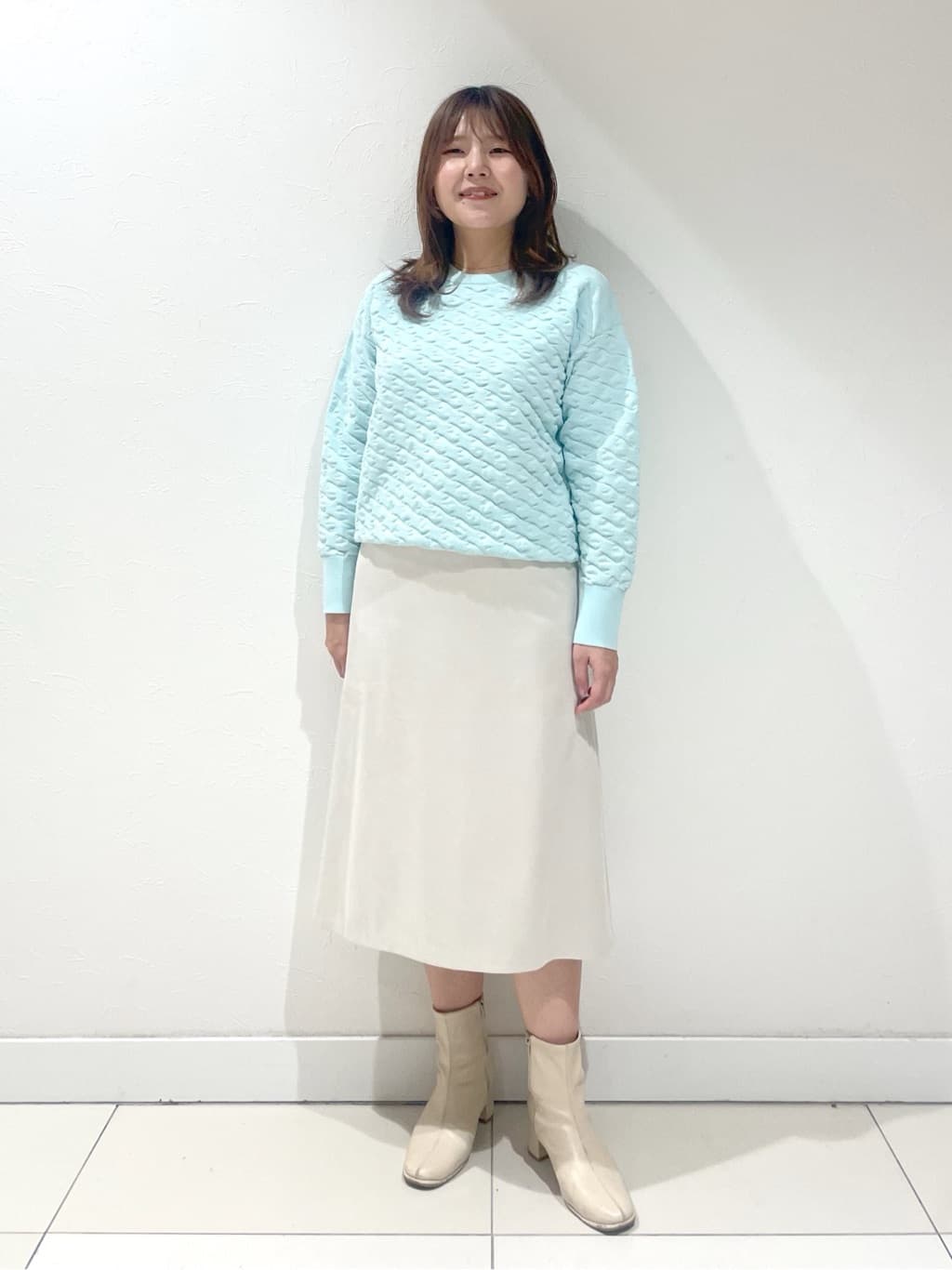 YUUKIさんの「INDIVI｜【名品／撥水／抗菌防臭】ショート リサイクルダウンコート」を使ったコーディネート