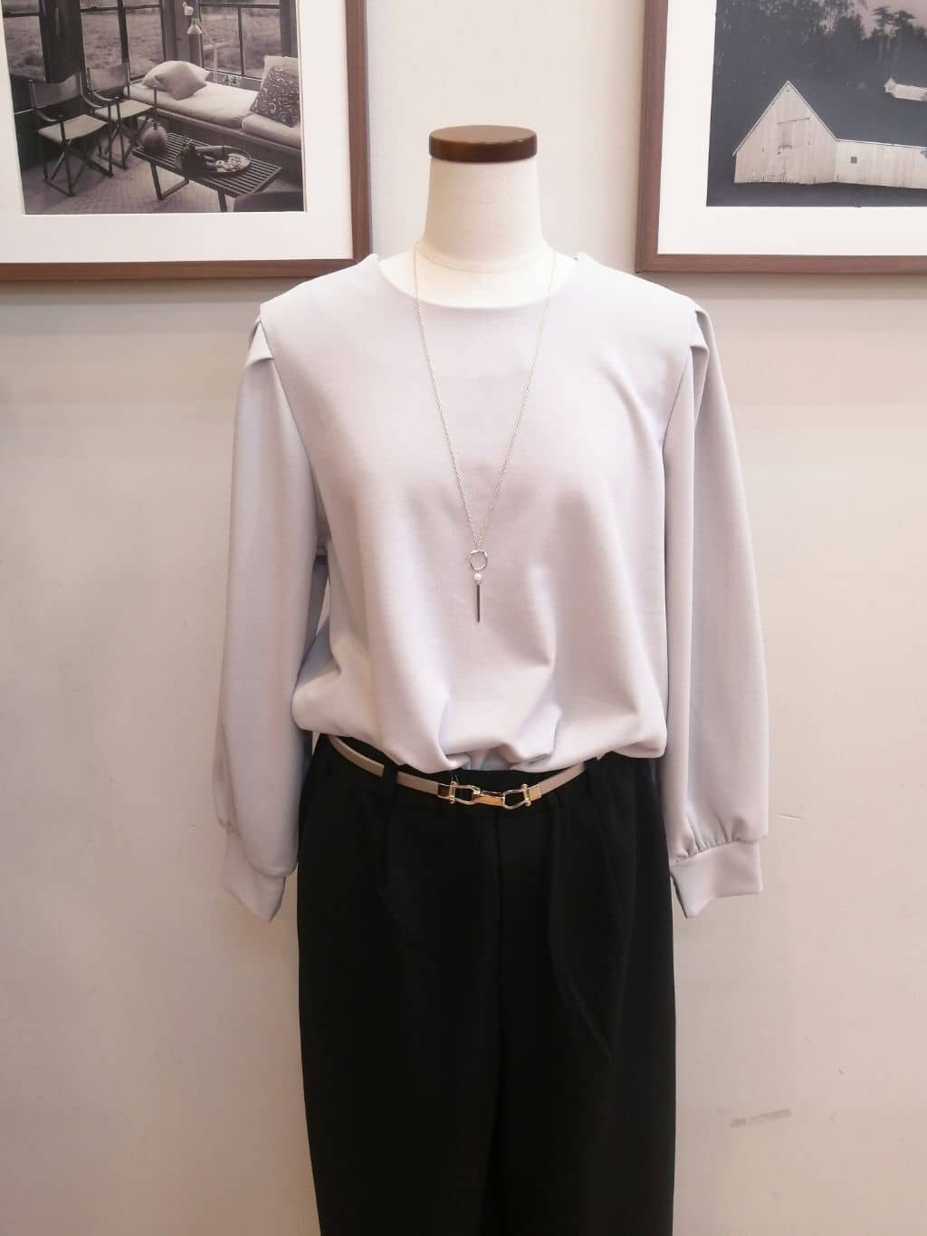 maiさんの「SHOO･LA･RUE｜◆【洗える/S-3L/セットアップ可】セレモニーからデイリーに カットジョーゼット ワイドパンツ」を使ったコーディネート
