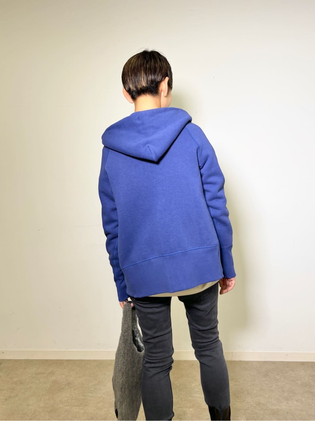 OCHIAIさんの「DRESSTERIOR｜デキシー吊裏毛ジップアップパーカ」を使ったコーディネート