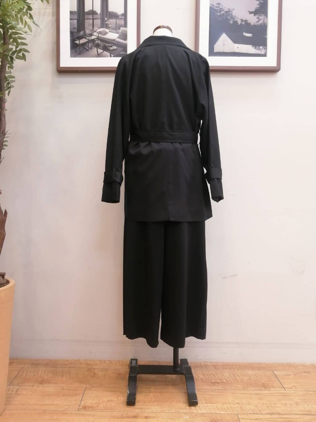 maiさんの「SHOO･LA･RUE｜◆【洗える/S-3L/セットアップ可】セレモニーからデイリーに カットジョーゼット ワイドパンツ」を使ったコーディネート