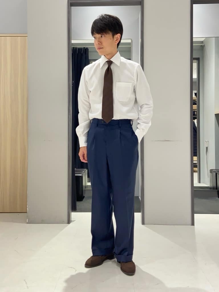 わいずみさんの「TAKEO KIKUCHI｜【Three by Three】シャイニーシャークピンヘッド ベスト / 3ピース対応」を使ったコーディネート