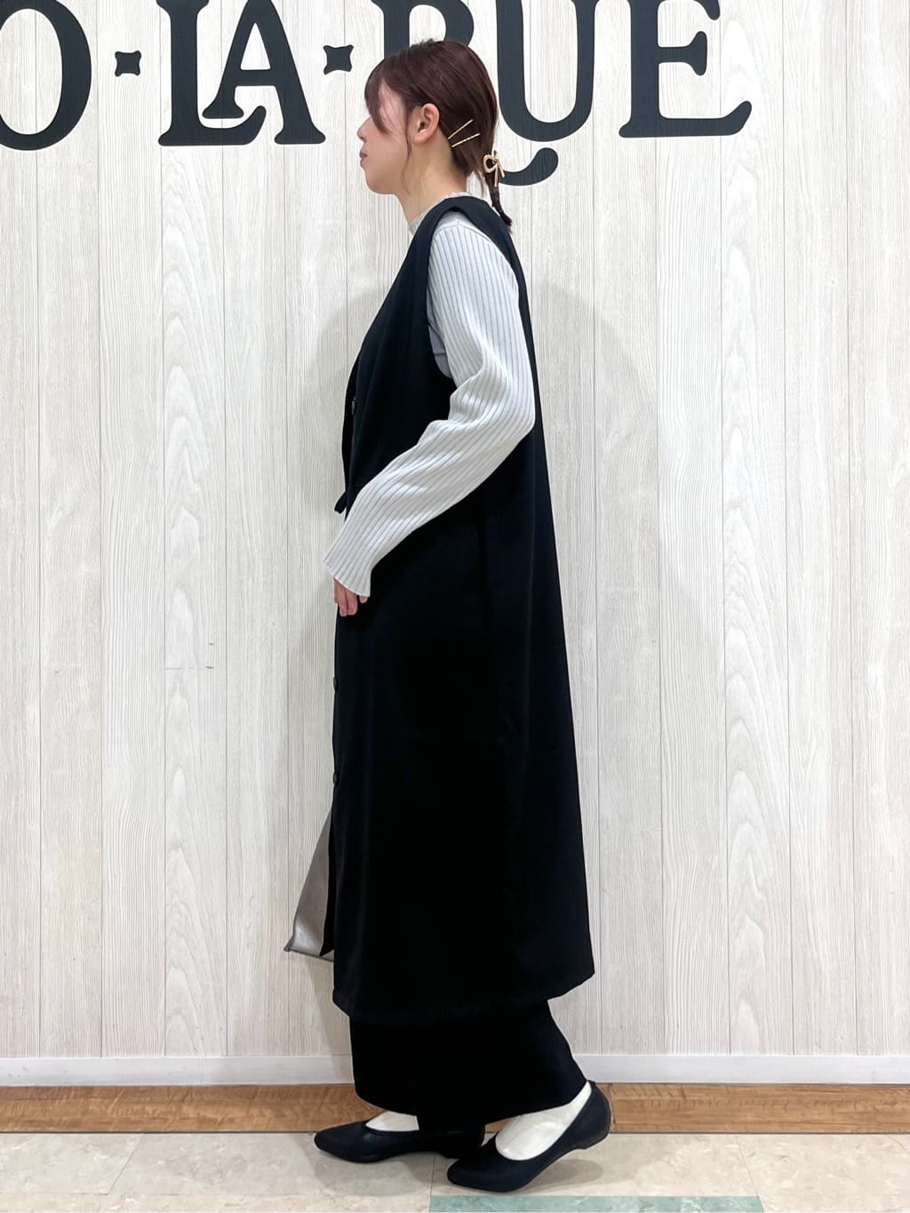 shiiさんの「SHOO･LA･RUE｜◆ストレッチアーモンドトゥパンプス」を使ったコーディネート