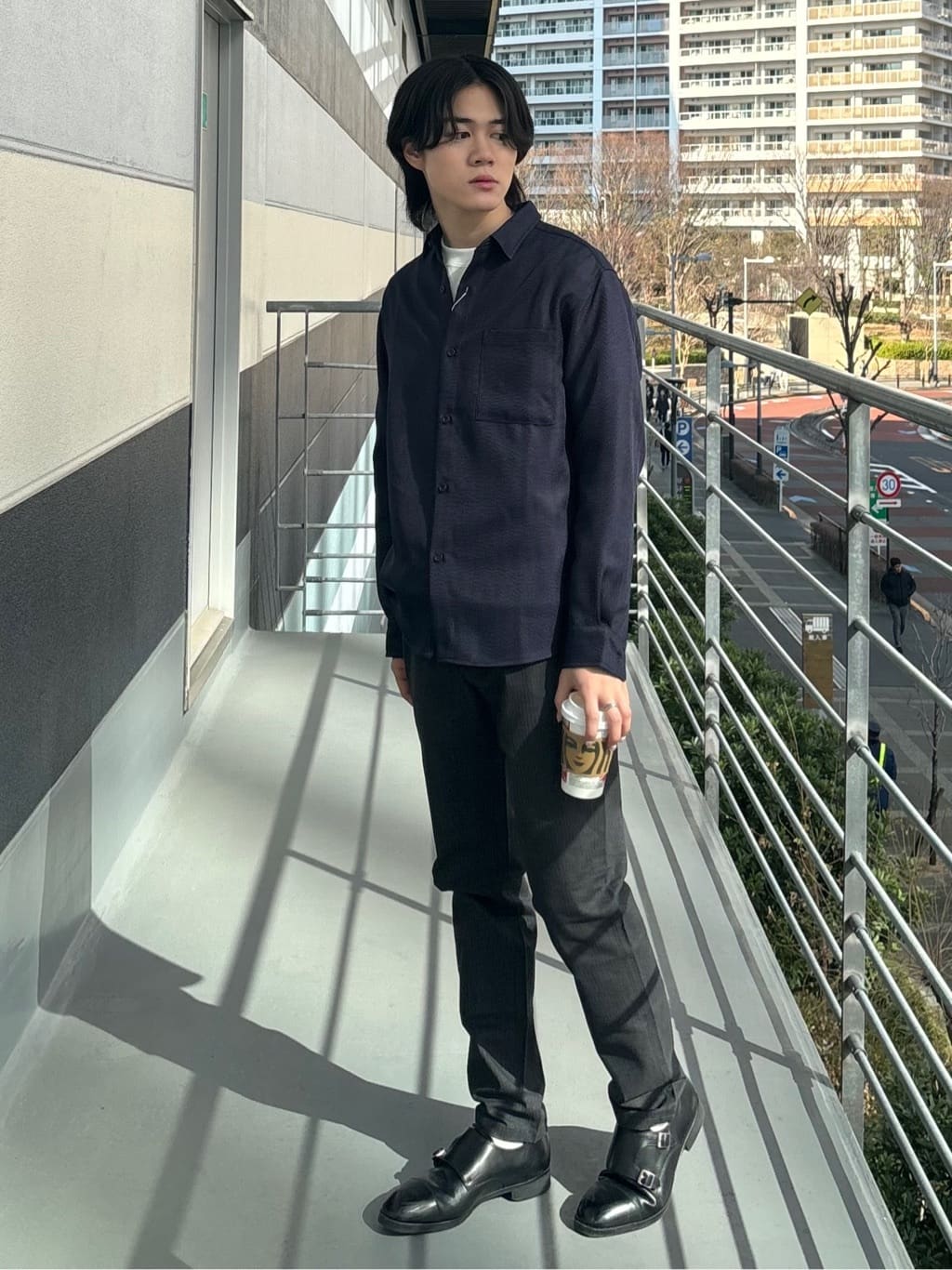 うらしーさんの「THE SHOP TK｜【オールシーズン穿ける！】7DAYSストレッチへリンボンパンツ　ON&hArr;OFF兼用」を使ったコーディネート