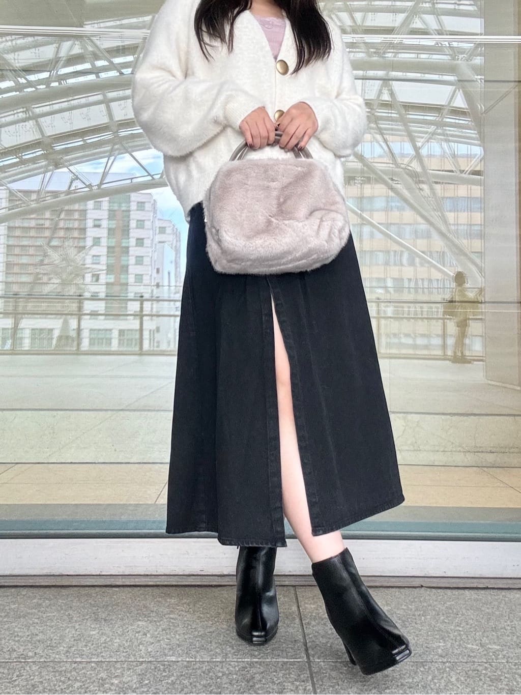 まっきーさんの「ESPERANZA｜【晴雨兼用】ブロックヒールショートブーツ」を使ったコーディネート