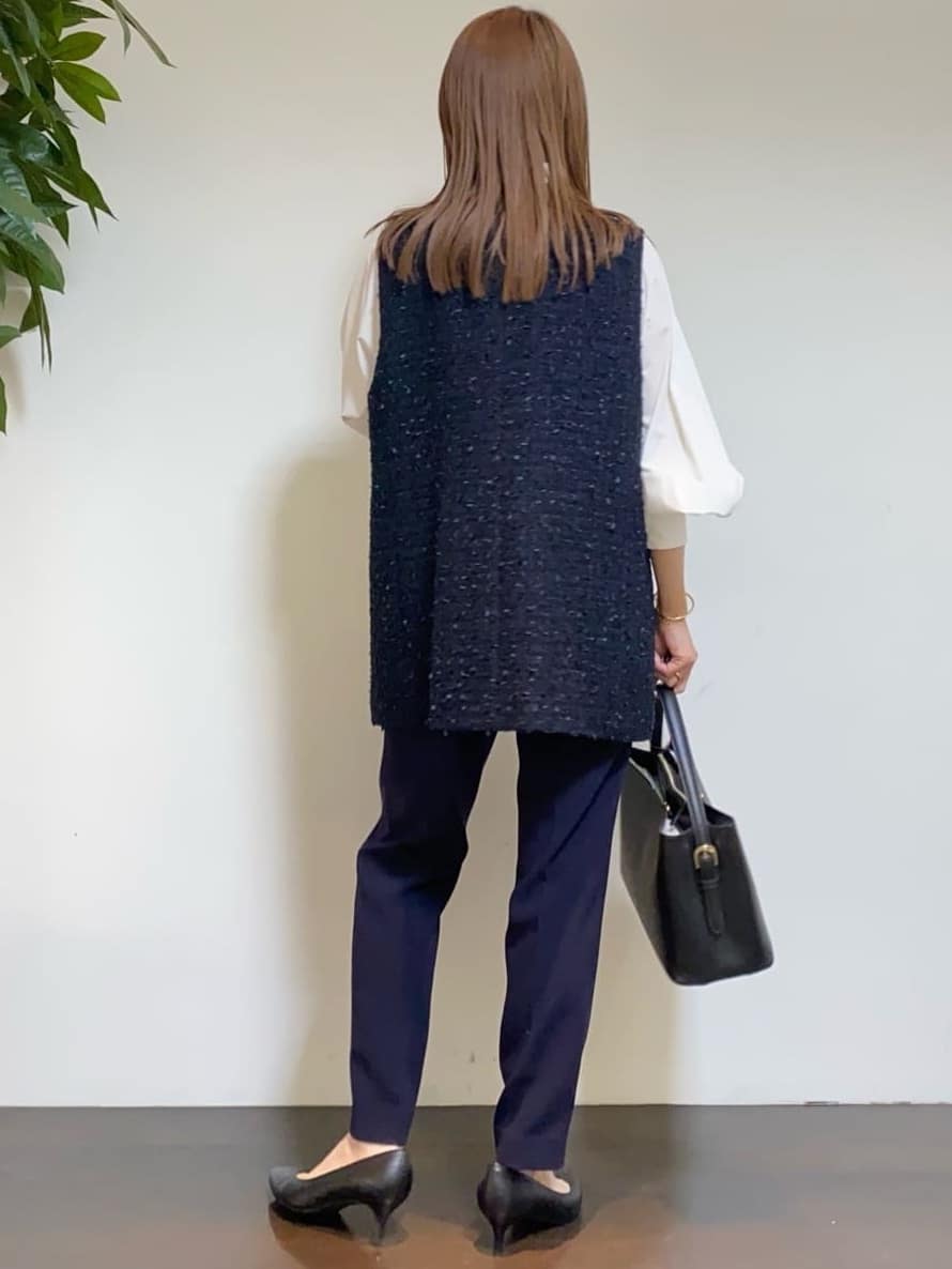 tomoさんの「UNTITLED｜◆【通勤スーツ】タックテーパードパンツ」を使ったコーディネート