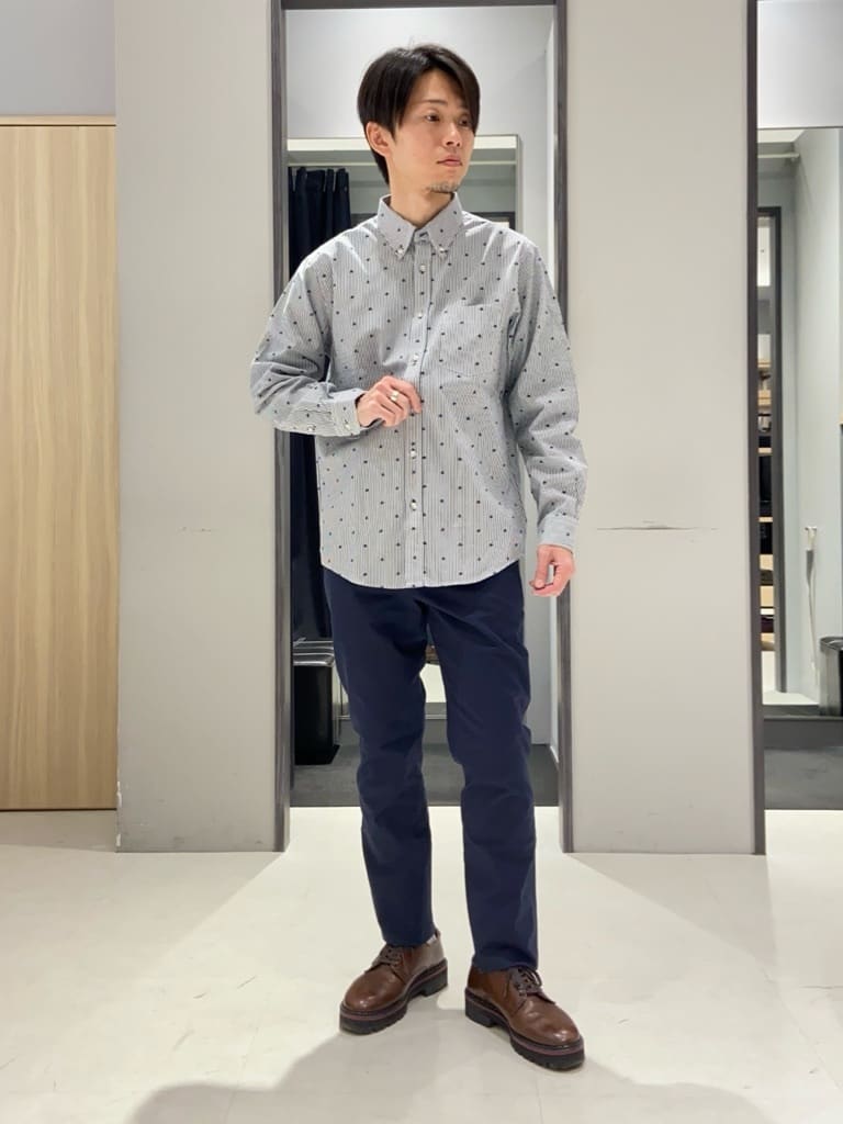 わいずみさんの「TAKEO KIKUCHI｜ハットモチーフ ジャカード ストライプ シャツ」を使ったコーディネート