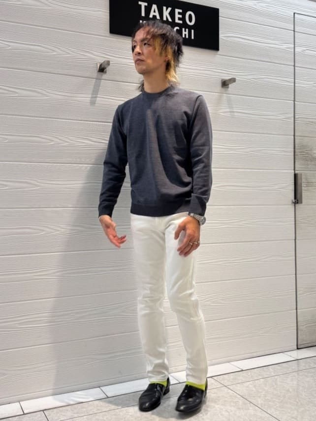 井出恭輔さんの「TAKEO KIKUCHI｜【Sサイズ～】ストレッチ デニム パンツ」を使ったコーディネート