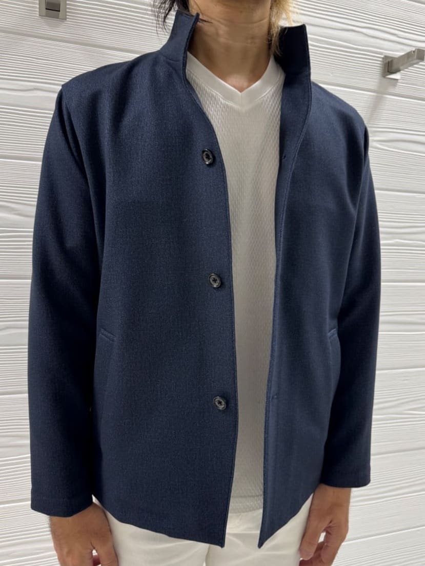 井出恭輔さんの「TAKEO KIKUCHI｜【DOWN FABRIC】ダウンファブリック スタンドカラーブルゾン」を使ったコーディネート