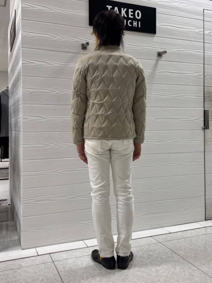 井出恭輔さんの「TAKEO KIKUCHI｜【Sサイズ～】ストレッチ デニム パンツ」を使ったコーディネート