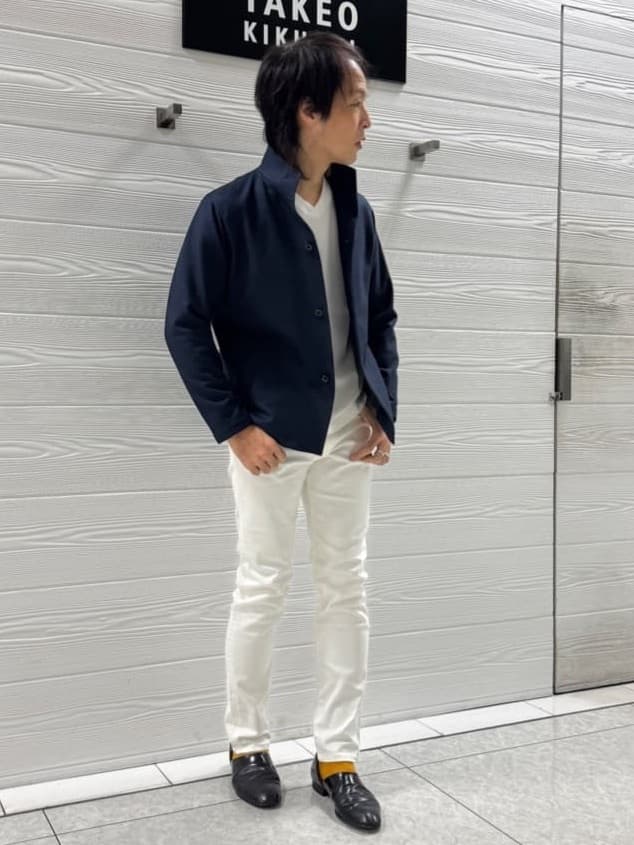 井出恭輔さんの「TAKEO KIKUCHI｜【DOWN FABRIC】ダウンファブリック スタンドカラーブルゾン」を使ったコーディネート