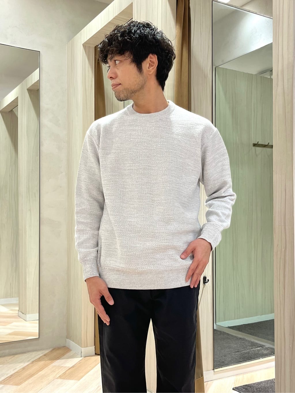 URAさんの「TAKEO KIKUCHI｜【Made in JAPAN】播州織 ストレッチ パンツ」を使ったコーディネート