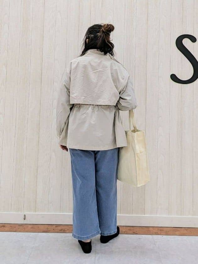 さくみぃさんの「SHOO･LA･RUE｜◆【撥水/防花粉】大人のデイリースタイルに スタンドカラーブルゾン」を使ったコーディネート
