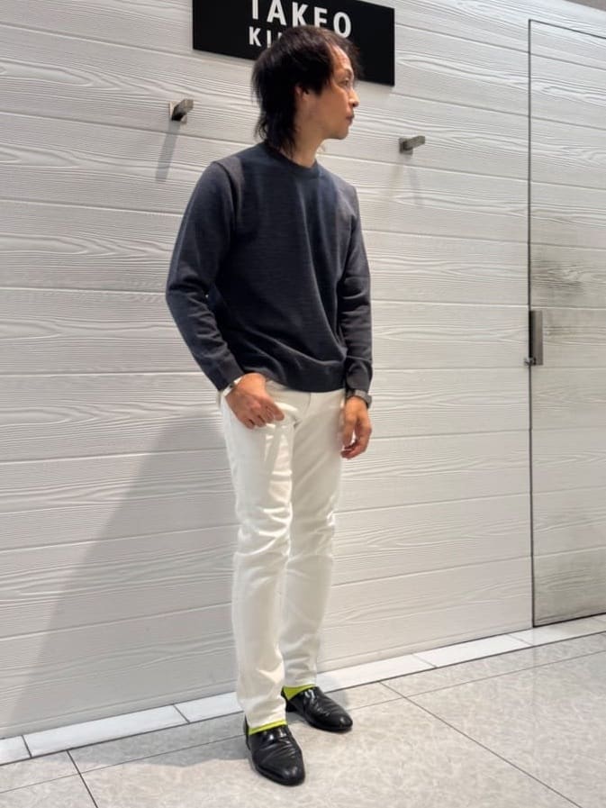 井出恭輔さんの「TAKEO KIKUCHI｜【Sサイズ～】ストレッチ デニム パンツ」を使ったコーディネート