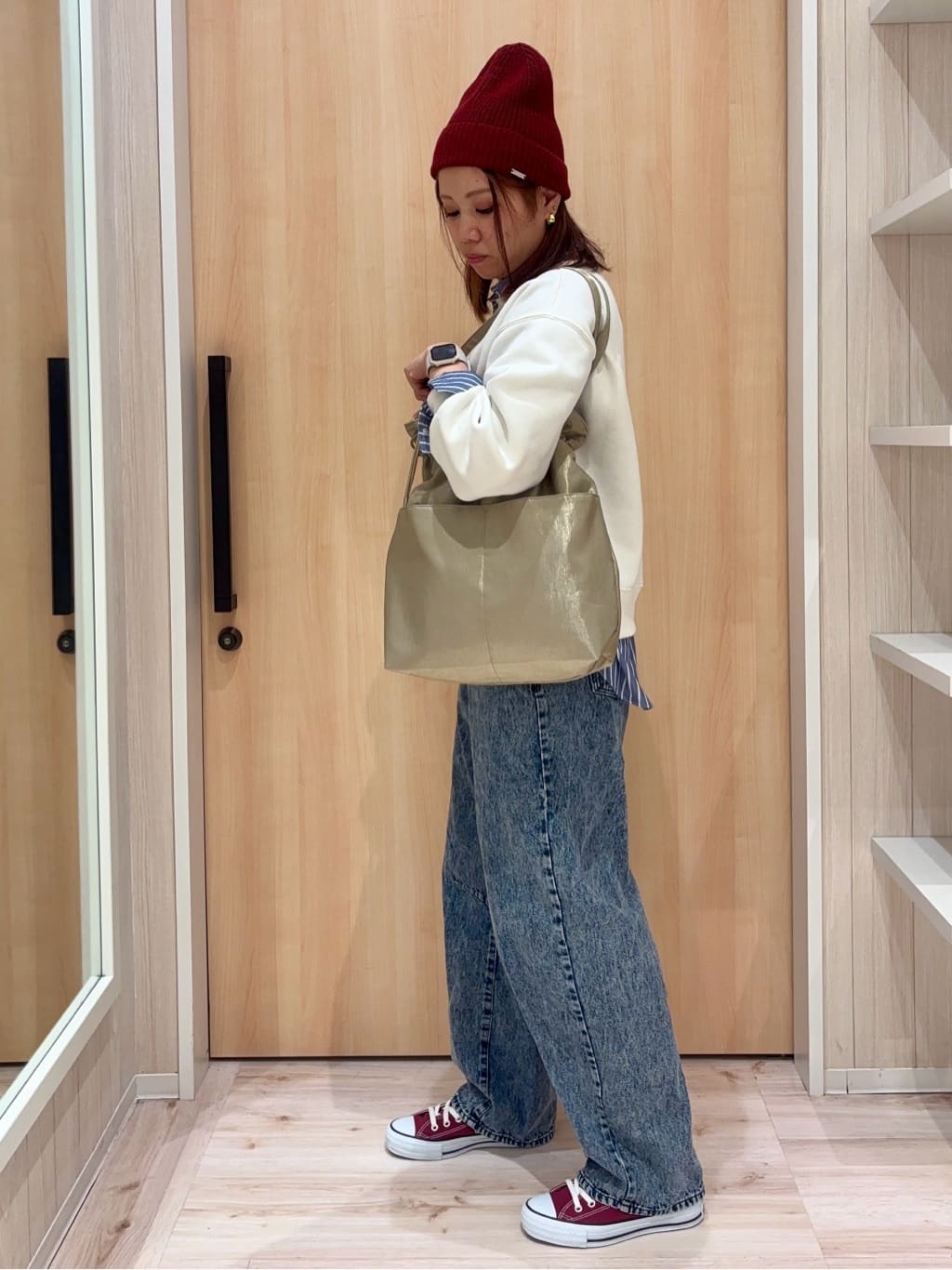 haruさんの「SHOO･LA･RUE｜◆【S-LL】大人なロゴ刺?が魅力 裏起毛トップス」を使ったコーディネート
