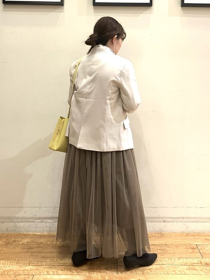kanaさんの「SHOO･LA･RUE｜◆【洗える/S-3L/セットアップ可】セレモニーや通勤に カットジョーゼット Vネックジャケット」を使ったコーディネート