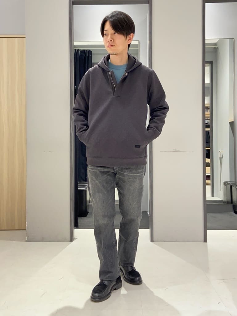 わいずみさんの「TAKEO KIKUCHI｜【モンスターストレッチ】日本製 ウォッシュド デニムパンツ」を使ったコーディネート