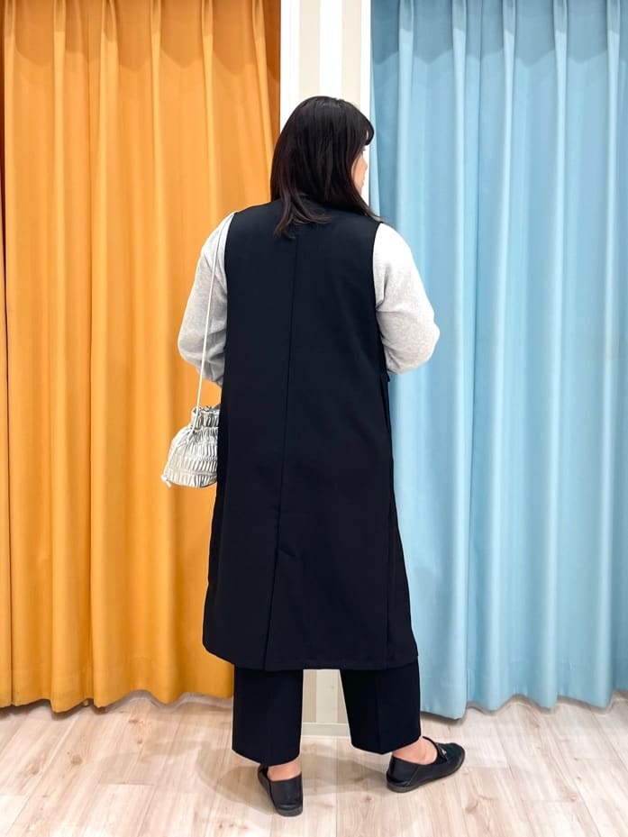 TUMU-TUMUさんの「SHOO･LA･RUE｜◆【洗える/S-LL/ちくちくしにくい】大人のための ロゴ入りスウェットライクニット」を使ったコーディネート
