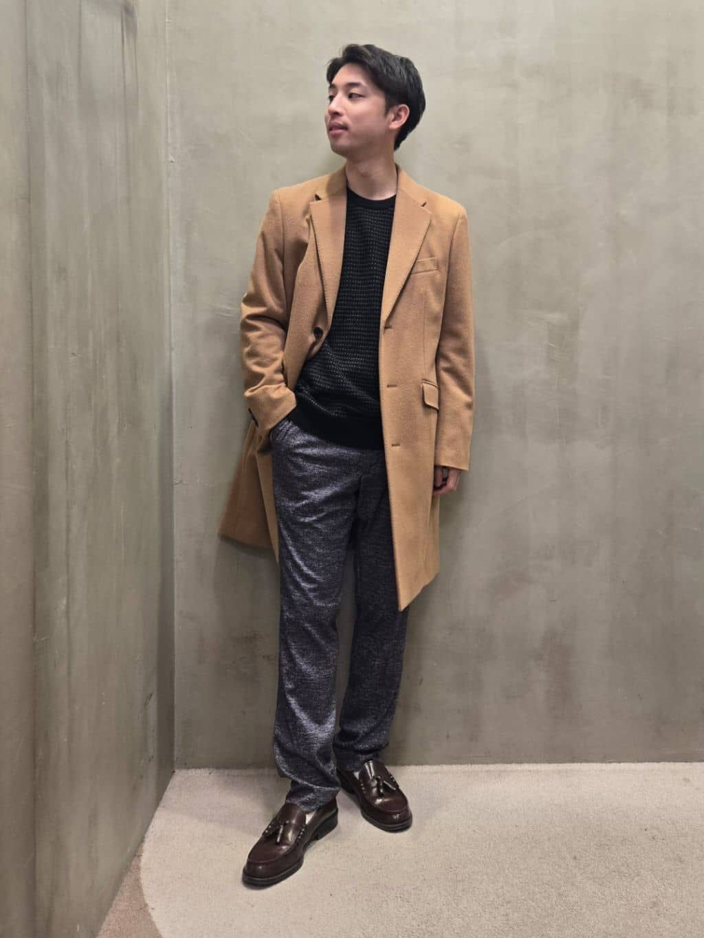 白木駆さんの「TAKEO KIKUCHI｜ウールカシミヤブレンド チェスターコート」を使ったコーディネート