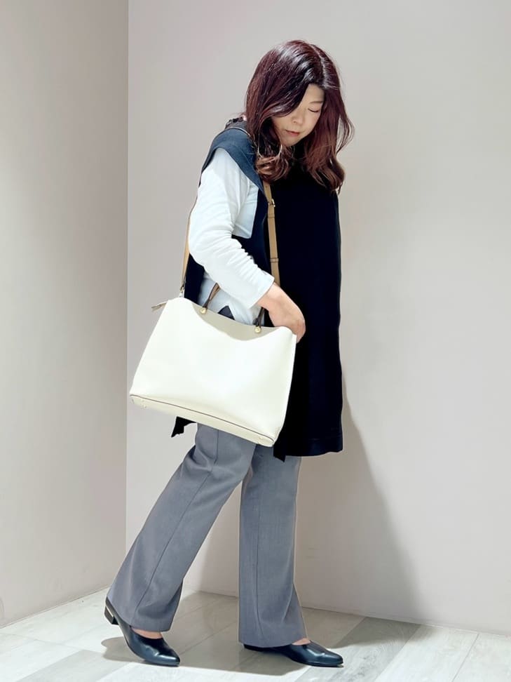 yumiさんの「ESPERANZA｜＜A4すっぽり＞2WAYお仕事トート」を使ったコーディネート