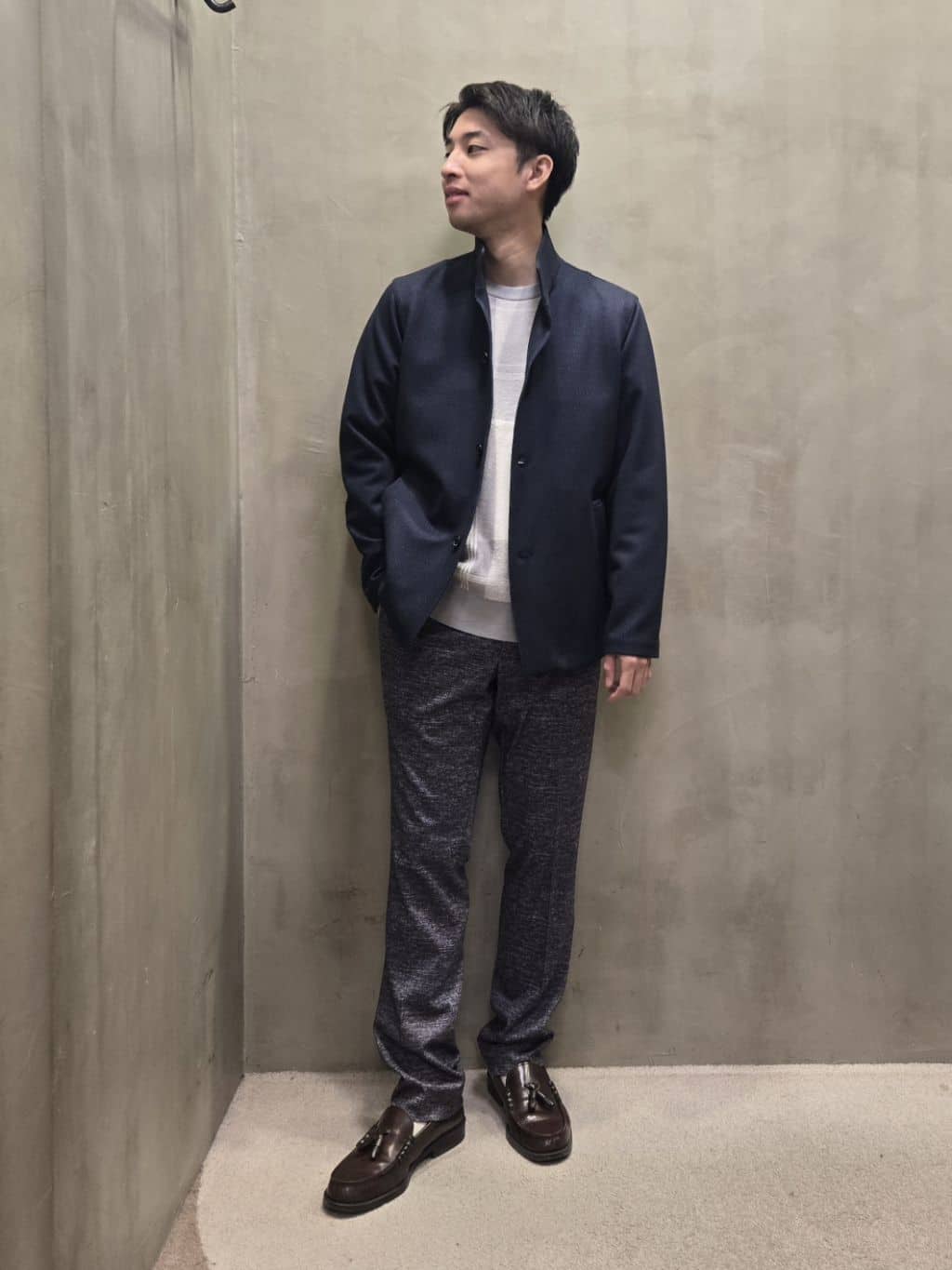 白木駆さんの「TAKEO KIKUCHI｜【DOWN FABRIC】ダウンファブリック スタンドカラーブルゾン」を使ったコーディネート