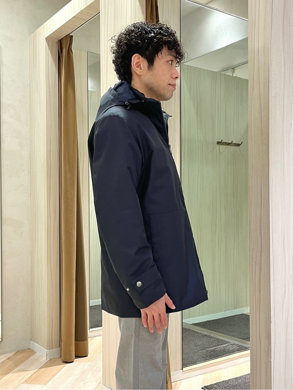 URAさんの「TAKEO KIKUCHI｜【Made in JAPAN】播州織 ストレッチ パンツ」を使ったコーディネート