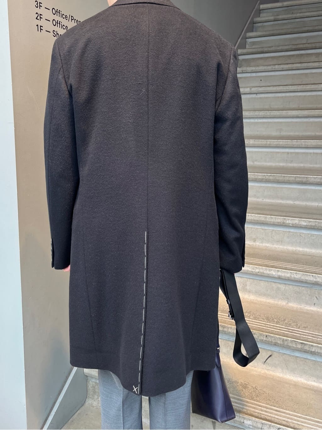 神野（jinno）さんの「TAKEO KIKUCHI｜ウールカシミヤブレンド チェスターコート」を使ったコーディネート