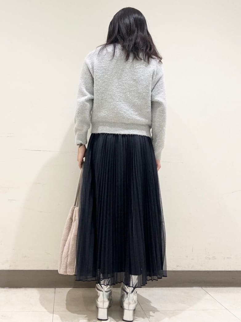 りょうさんの「OPAQUE.CLIP｜◆《通勤対応》チュールプリーツフレアスカート【洗濯機洗い可】」を使ったコーディネート