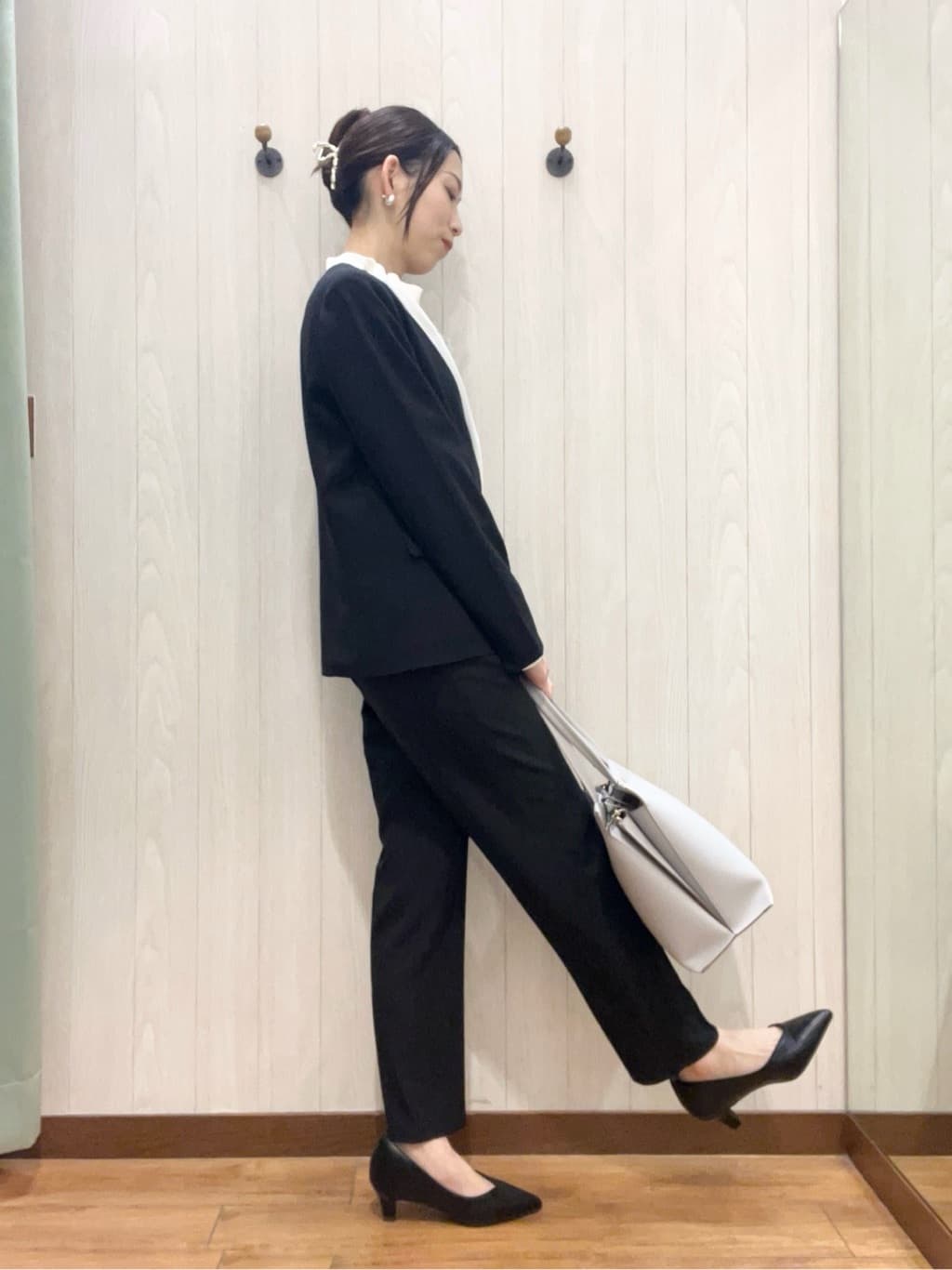 カンチャンさんの「SHOO･LA･RUE｜◆【洗える/S-3L/セットアップ可】セレモニーや通勤に カットジョーゼット Vネックジャケット」を使ったコーディネート