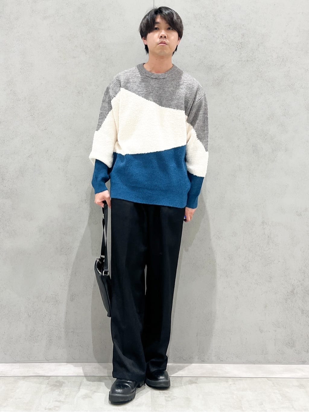 SHI-MAさんの「THE SHOP TK｜サフィアーノミニサコッシュ」を使ったコーディネート