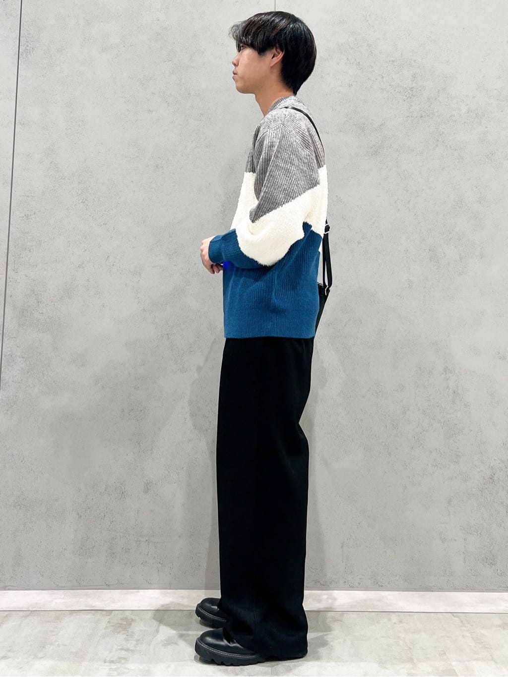 SHI-MAさんの「THE SHOP TK｜サフィアーノミニサコッシュ」を使ったコーディネート