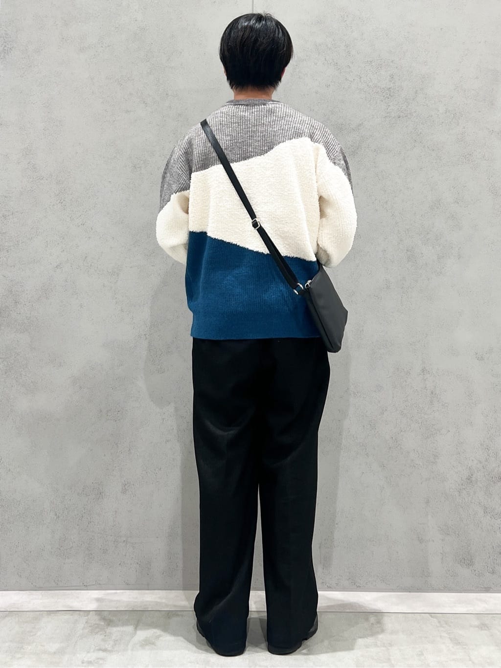 SHI-MAさんの「THE SHOP TK｜サフィアーノミニサコッシュ」を使ったコーディネート