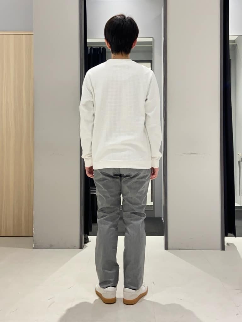 わいずみさんの「TAKEO KIKUCHI｜【全7サイズ&times;8色展開！】トップマルチヘリンボン パンツ」を使ったコーディネート