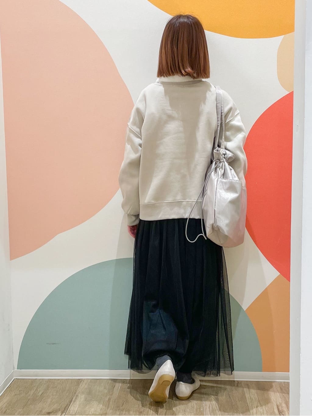 とまとさんの「SHOO･LA･RUE｜◆【洗える/S-LL】シーズン問わず合わせやすい ベーシックカラーシャツ」を使ったコーディネート
