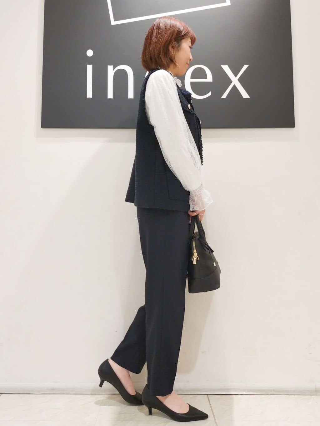 n.さんの「index｜◆《美人百花掲載》ポケット付きツイードジレ／通勤対応【洗える】」を使ったコーディネート