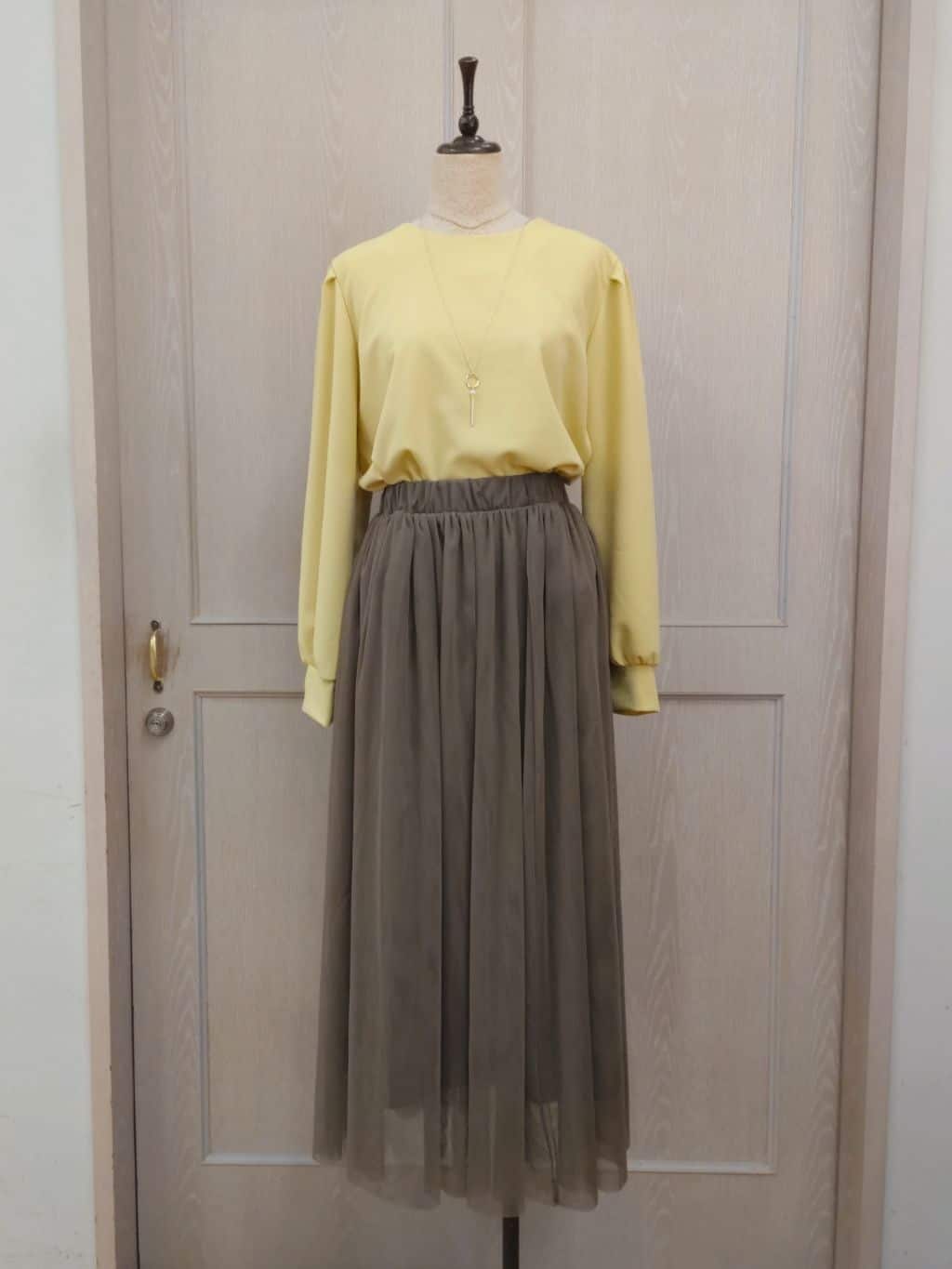 naoさんの「SHOO･LA･RUE｜◆【セレモニーからデイリーまで】女性らしさあふれる チュールスカート」を使ったコーディネート