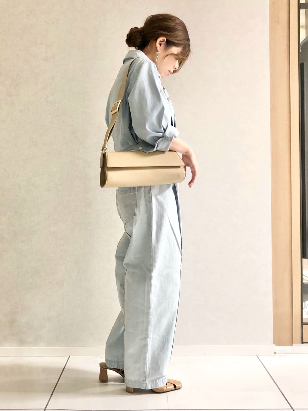 sayuさんの「UNTITLED｜◆カーブシルエット ワイドデニム」を使ったコーディネート