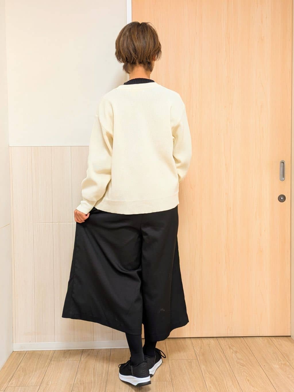 YuAさんの「SHOO･LA･RUE｜◆【洗える/S-LL】ドライタッチが心地よい 畦編みVネックカーディガン」を使ったコーディネート