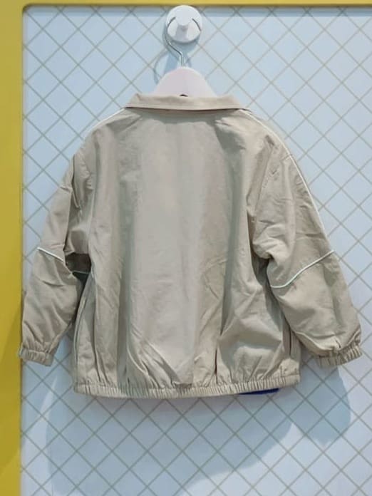 蒼さんの「SHOO･LA･RUE｜◆【100-150cm/洗える/男女兼用】スタンドカラー パイピングブルゾン」を使ったコーディネート