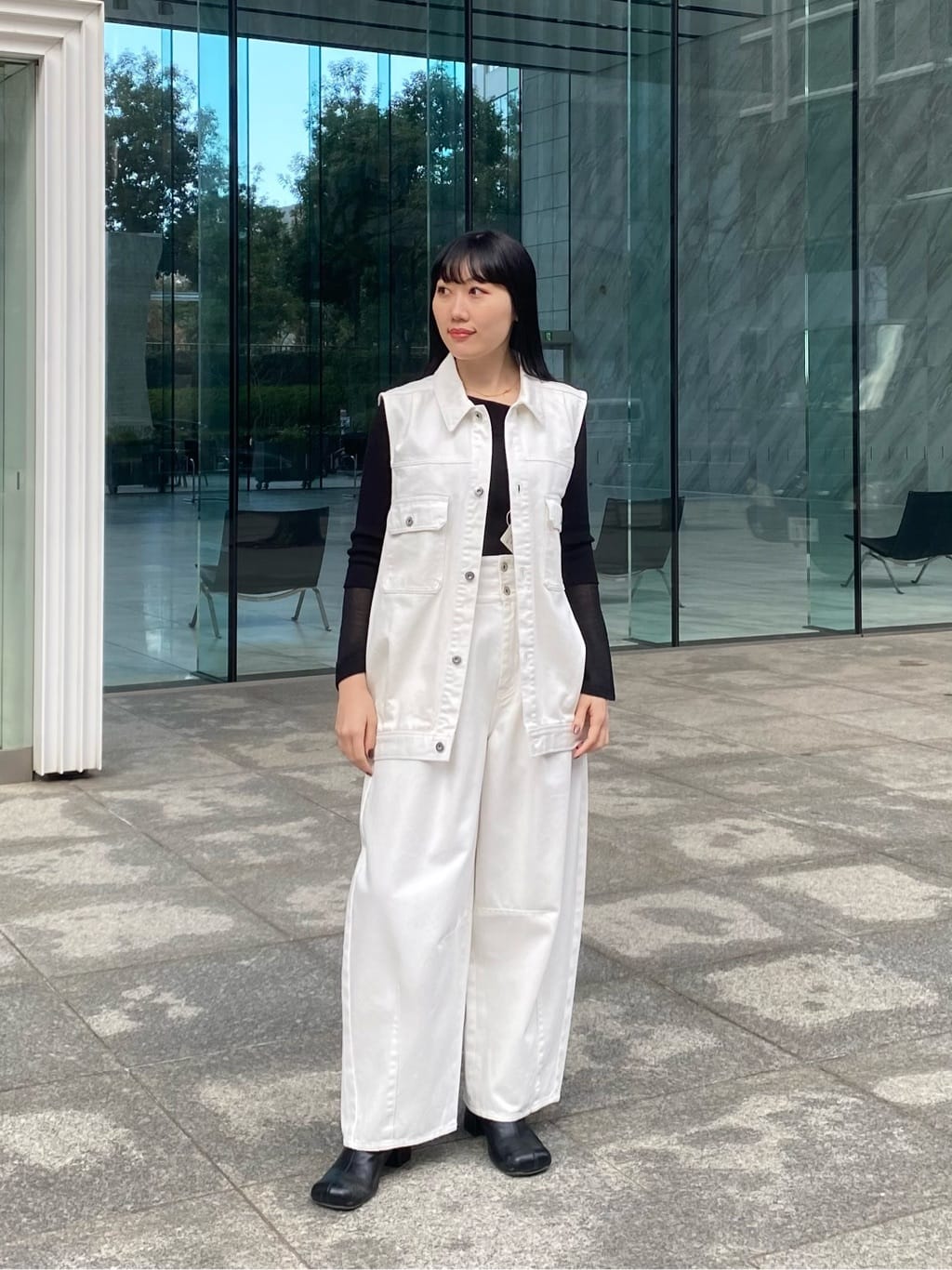 rinaさんの「INDIVI｜ハイウエストカーブデニム」を使ったコーディネート