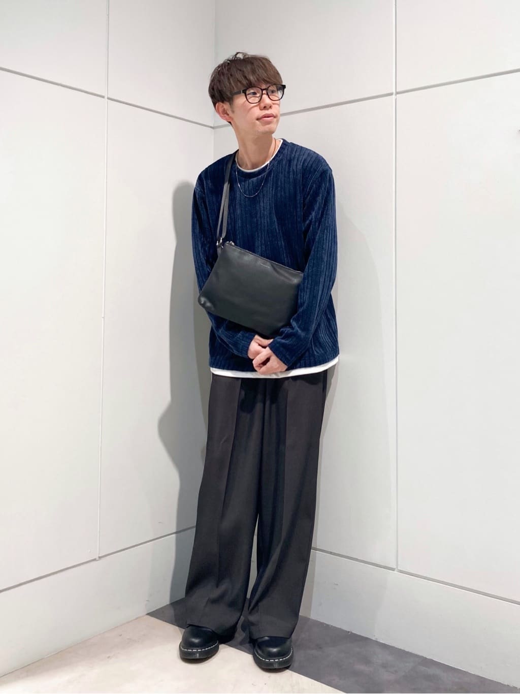 つーじーさんの「THE SHOP TK｜サフィアーノミニサコッシュ」を使ったコーディネート