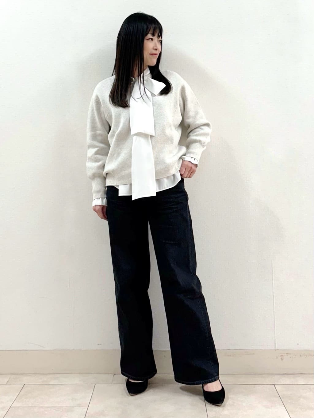 Wakaさんの「INDIVI｜◆【2点セット／UVケア】ツイードジレ＆ボウタイブラウス カセット服」を使ったコーディネート