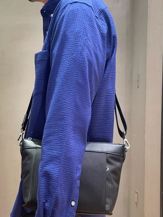 IMAIさんの「TAKEO KIKUCHI｜【DOWN FABRIC】ダウンファブリック ドレスパンツ / セットアップ対応」を使ったコーディネート