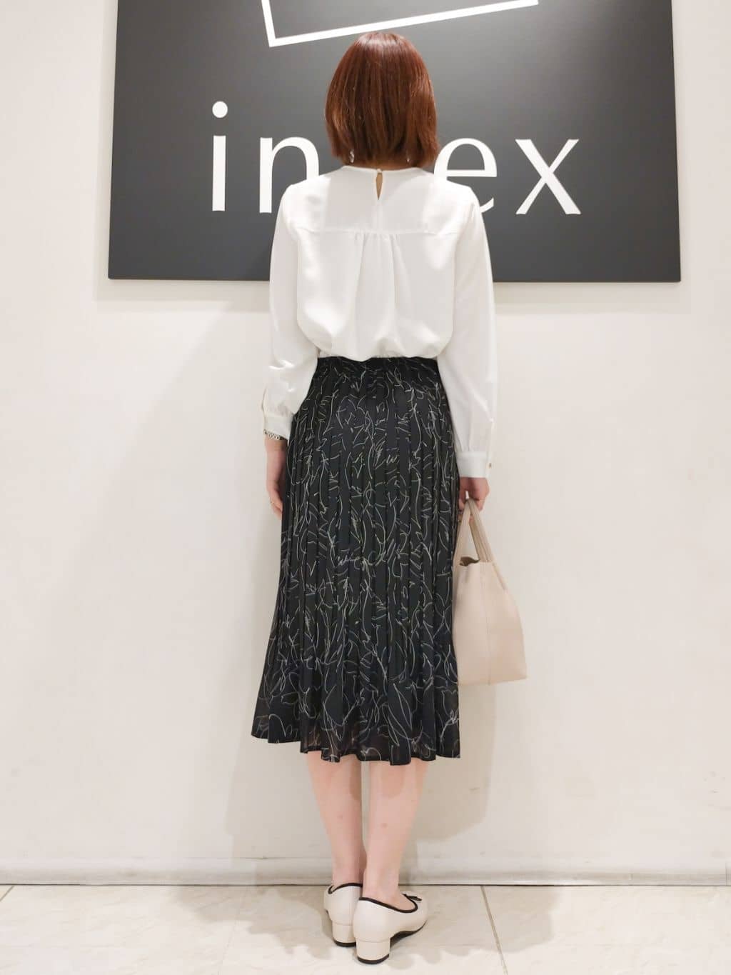 n.さんの「index｜◆【2WAY】フラワーパーツ合皮ミドルトートバッグ」を使ったコーディネート
